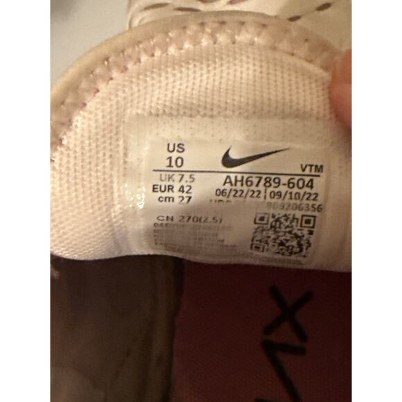 Nike Women's Athletic Shoes in Pink and White - Picture 9 of 9